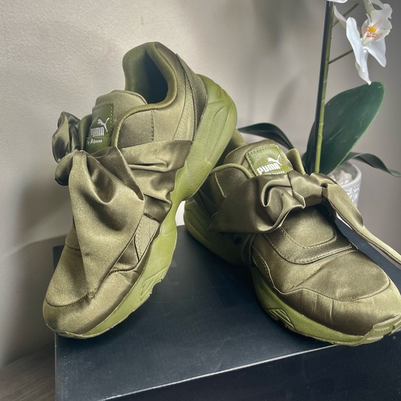 Puma x Fenty By Rihanna Bow Sneaker Olive Branch - Picture 9 of 14